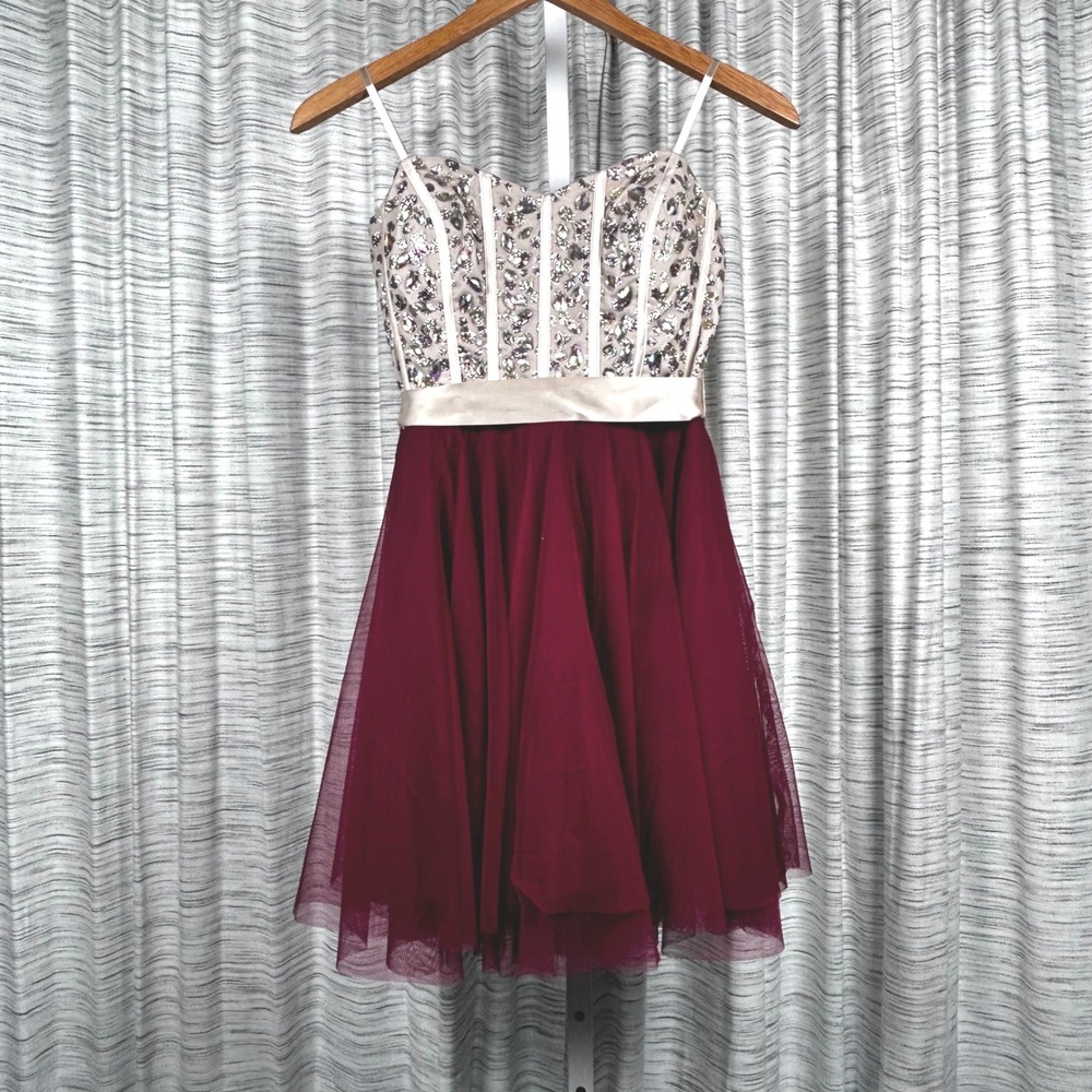 Nights by‎ Teeze Me Rhinestone Embellished Tulle Party Dress Burgundy Size 1/2